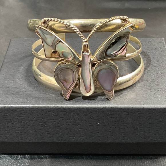 Bueatiful Vintage Butterfly Silver Inlaid with Albolny Cuff Bracelet - Picture 3 of 9